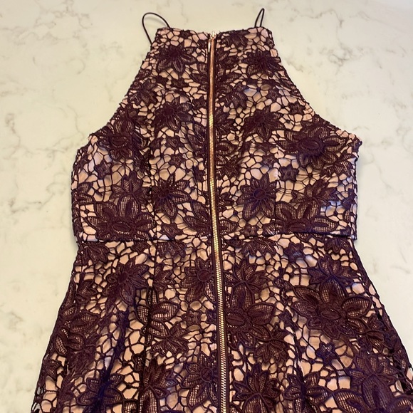 Stylestalker Rosale Lace Dress with Cut Out - Picture 9 of 9